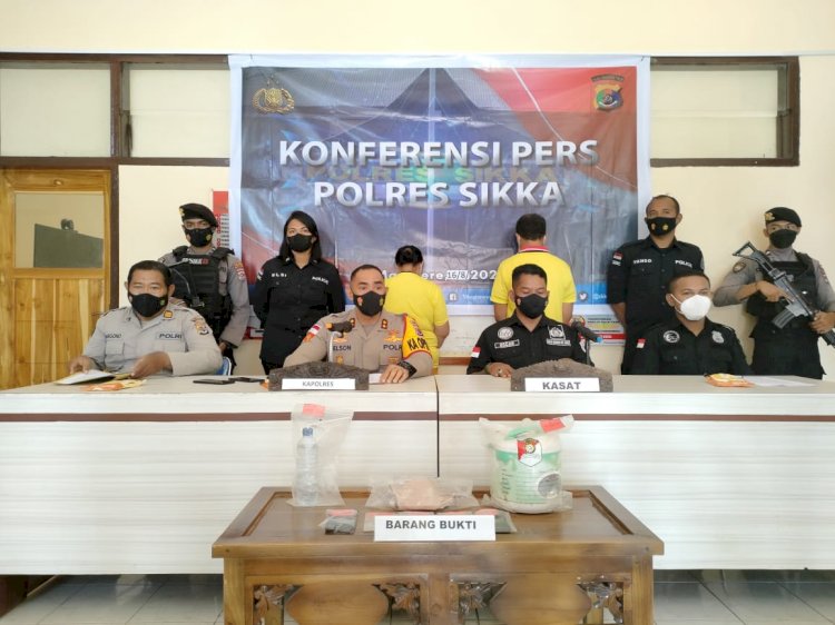 Polres Sikka Gelar Konferensi Pers Ungkap Kasus Narkoba dengan 2 Tersangka