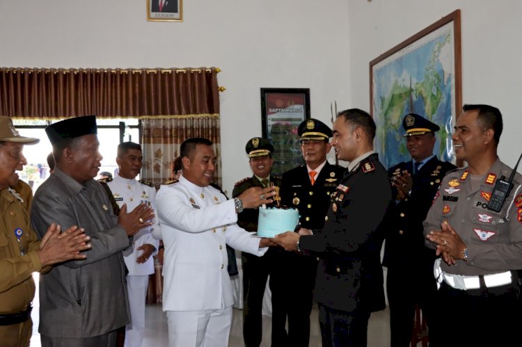 Kapolres Sikka Hadiri Upacara Hut TNI Angkatan Laut Ke 77