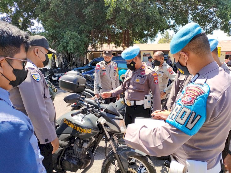 Si Propam Polres Sikka Melaksanakan Pengecekan Kendaraan Dinas