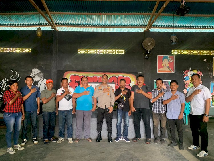 Coffee Morning, Kapolres Sikka Bersama Para Awak Media Kabupaten Sikka.