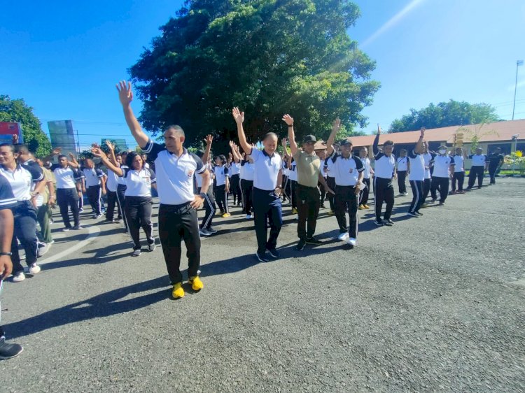 Sinergitas TNI-Polri, Kapolres Sikka, Danlanal Maumere, Dandim 1603 Sikka Serta Danyon B Pelopor Maumere Melaksanakan Olahraga Bersama