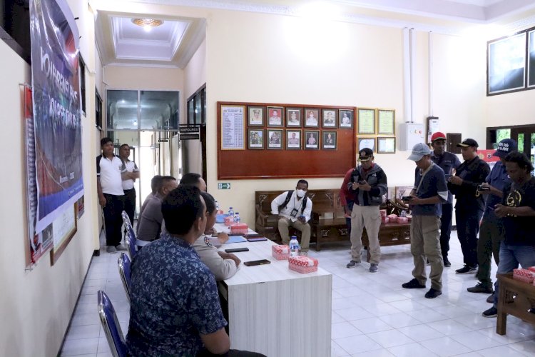 Polres Sikka Gelar Press Release Terkait Viralnya Berita Tentang 11 Unit Motor Yang Diduga Hilang