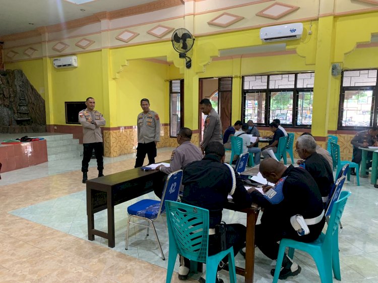 Puluhan Personel Polres Sikka dan Brimob Yon B Pelopor Maumere Laksanakan Tes Psikologi Pemegang Senpi