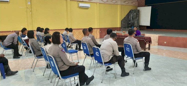 MEMPERKUAT MENTAL DAN IMAN, PERSONIL POLRES SIKKA LAKUKAN BIMBINGAN ROHANI