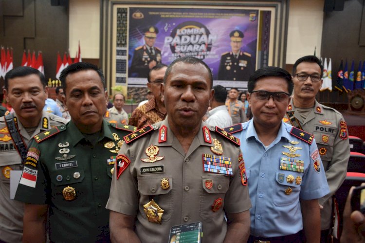 Tutup Final Lomba Paduan Suara, Kapolda NTT : Dengan Bernyanyi Kita Bisa Tingkatkan Sinergitas Antara Semua Elemen Masyarakat