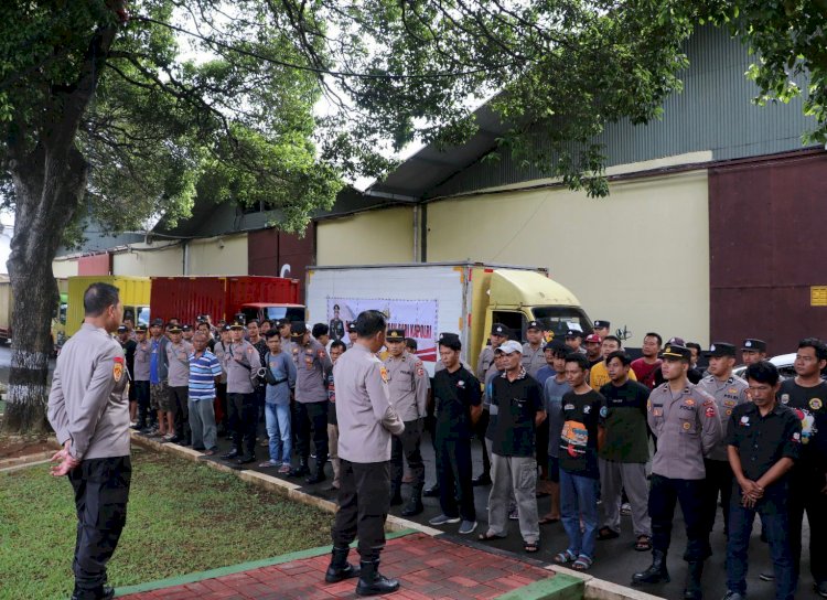 30 Ribu Paket Sembako dari Kapolri Diserahkan ke Persis Wilayah Jakarta, Banten dan Jabar