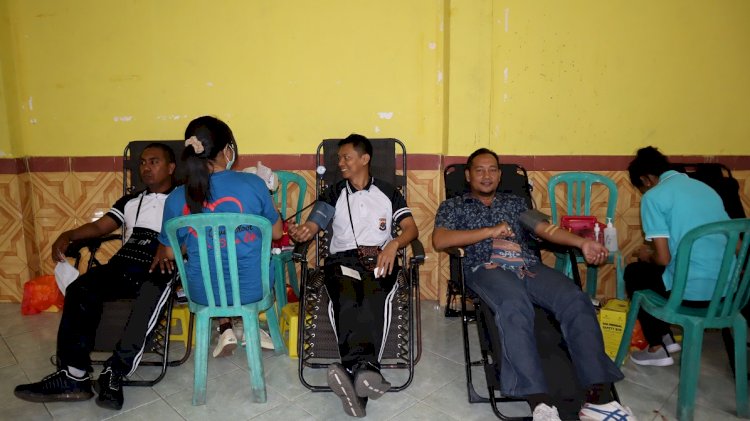 Peduli Kemanusiaan, Polres Sikka Gelar Donor Darah Bersama PMI
