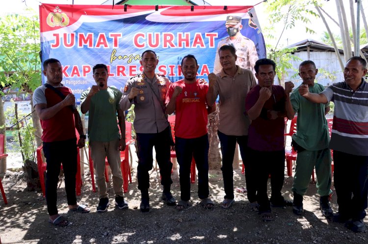 Lewat Jumat Curhat Kapolres Sikka Terima Keluhan Masyarakat Di Lorong Ayam