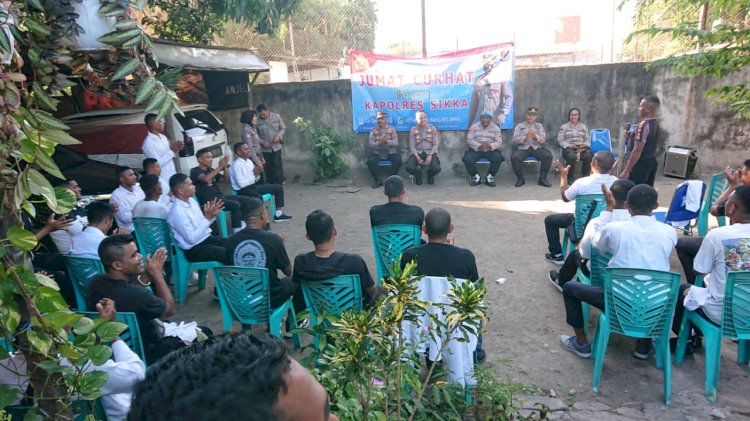 Jumat Curhat, Waka Polres Sikka Kunjungi Pemuda Di Kelurahan Madawat