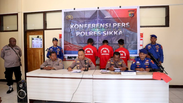 Sat Polairud Ungkap Penangkapan Ikan Dengan Menggunakan Bahan Kimia, Polres Sikka Gelar Konferensi Pers