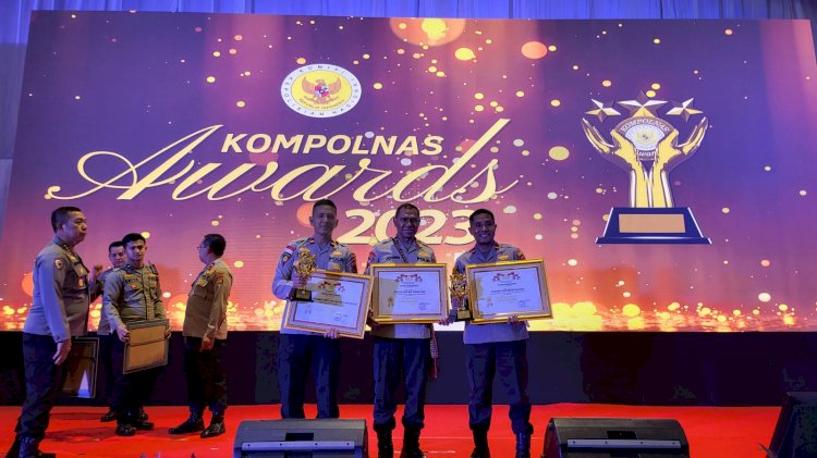 Membanggakan, Polda NTT Raih Piala dan Tiga Piagam dalam Ajang Kompolnas Awards 2023.-