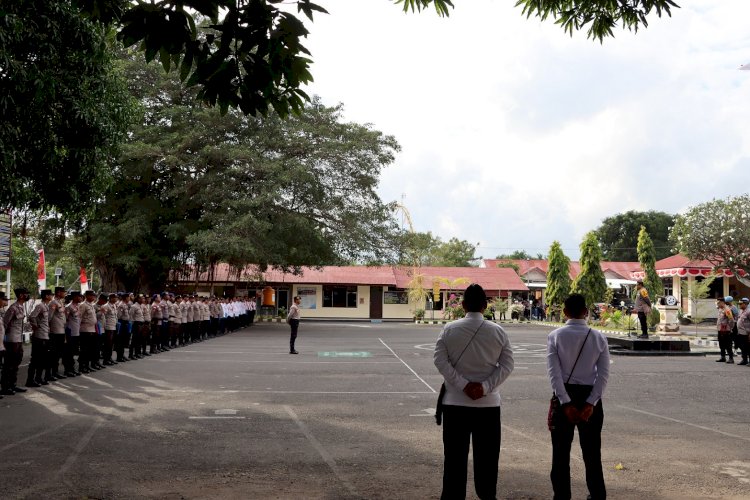 Apel Jam Pimpinan, Kapolres Sikka Sampaikan Tiga Hal Ini