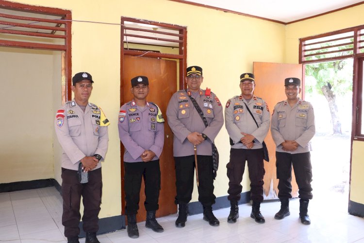 Kapolres Kunjungi Polsek Nita dan Pospol Ndete