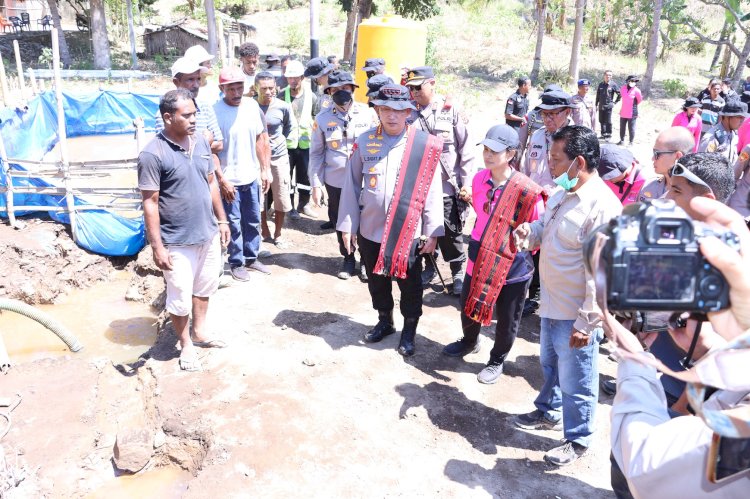 Kapolri Tinjau dan Resmikan Sumur Bor Air Bersih Untuk Masyarakat Pulau Palue