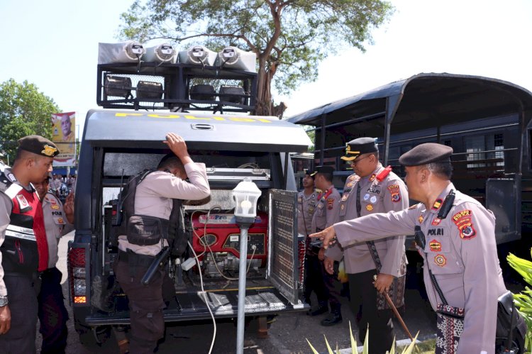 Kesiapan Menghadapi Pemilu 2024, Kapolres Cek Kendaraan Dinas dan Senpi Personil Polres Sikka