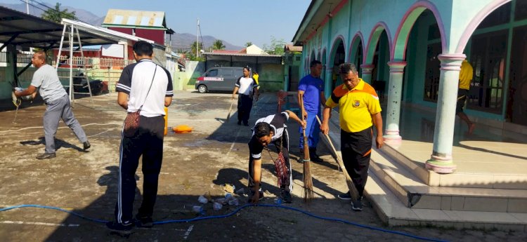 Polres Sikka Gelar Bakti Sosial Religi dan Bantuan Sosial