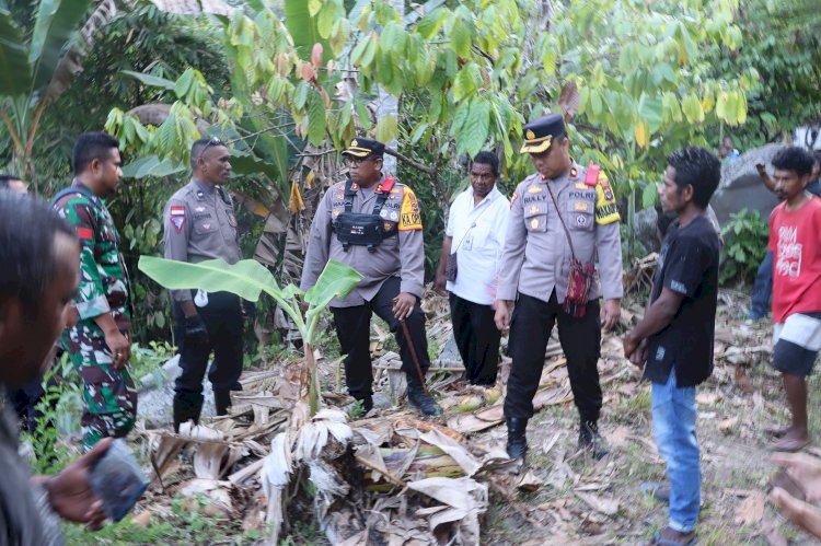 HUT Humas Polri ke-72, Polres Sikka Bagikan Air Bersih kepada warga Lirikelang dan Klotong