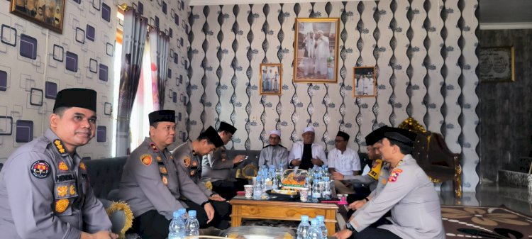 Disambangi Tiga Jenderal Ops NCS, ketua Ponpes Daarul Falah Ciamis Dukung Polri Wujudkan Pemilu Damai