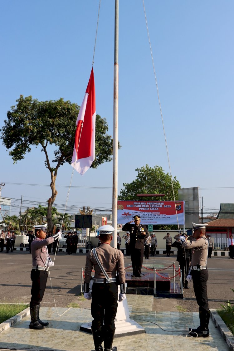 Polres Sikka Gelar Upacara Peringatan Hari Pahlawan