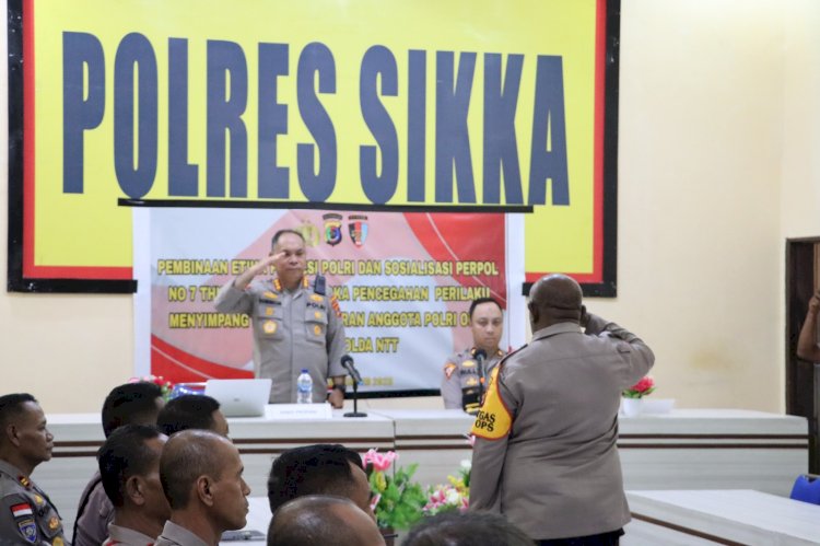 Kabid Propam Polda NTT Pimpin Tim Lakukan Sosialisasi Perpol 7 Tahun 2022 di Polres Sikka