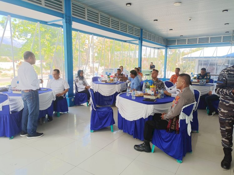 Kasat Binmas Hadiri Rapat Koordinasi Persiapan Natal dan Tahun Baru di PT. PELINDO Maumere