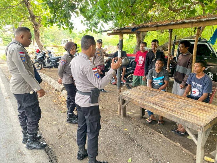 Sosialisasi Kamtibmas oleh Sat. Binmas Polres Sikka di Kelurahan Waioti, Kabupaten Sikka