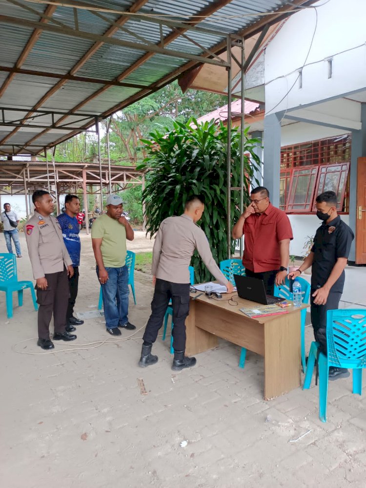 Kapolres Sikka Melaksanakan Giat Monitoring di Kantor KPU dan Gudang Logistik Pemilu Kab. Sikka.