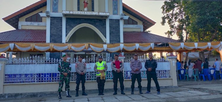 Ratusan Personel Polres Sikka Amankan Ibadah Perayaan Natal Ke 2