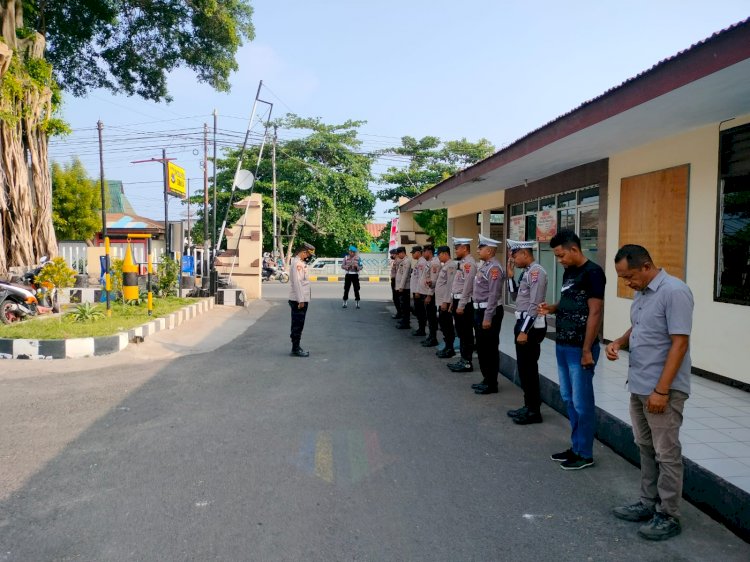 Apel Serah Terima Tugas Piket Jaga Mako 1X24 Jam Polres Sikka