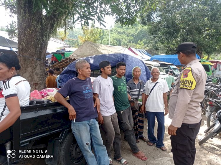 Bhabinkamtibmas Pospol Mego Melakukan Sambang Dan Dialogis Di Pasar Lekebai