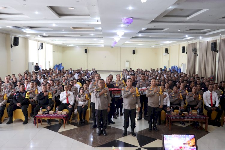 Kunjungan Kerja di Sikka, Kapolda NTT Tatap Muka dengan Personil Polres Sikka dan Brimob Batalyon B Pelopor Maumere