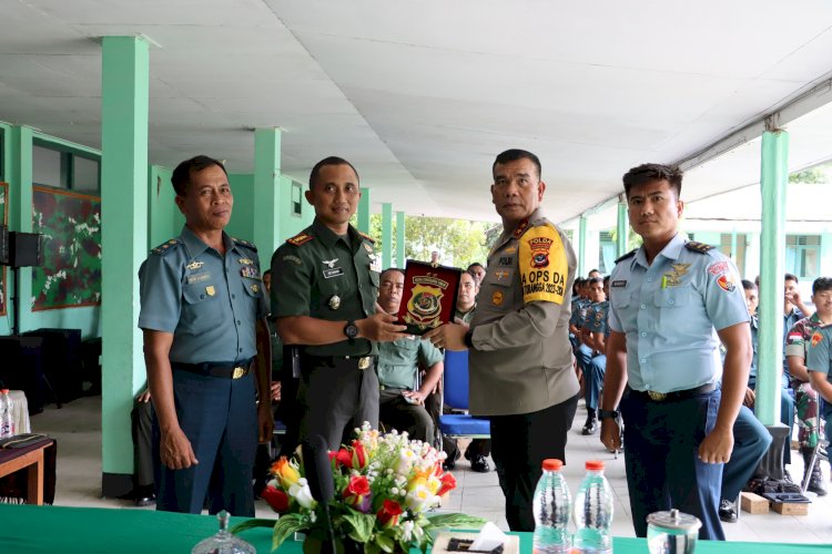 Kapolda NTT Tatap Muka Bersama Prajurit TNI di Sikka : Sinergi TNI-Polri untuk Wujudkan Keamanan dan Kedamaian