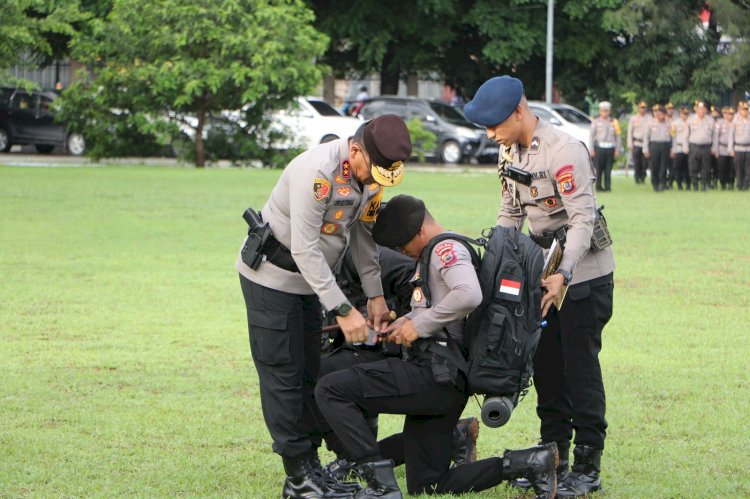 Pastikan Pemilu 2024 Berjalan Aman dan Lancar, Kapolda NTT Geser Ratusan Anggotanya BKO Sembilan Polres Amankan TPS.-