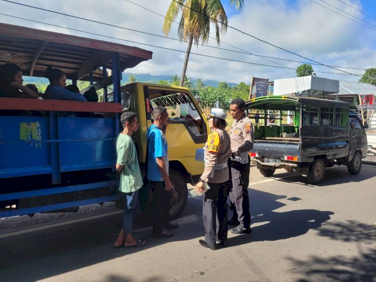 Patroli dan Pemeriksaan Kendaraan Roda 4 oleh Satuan Lalu Lintas Polres Sikka di Waigete