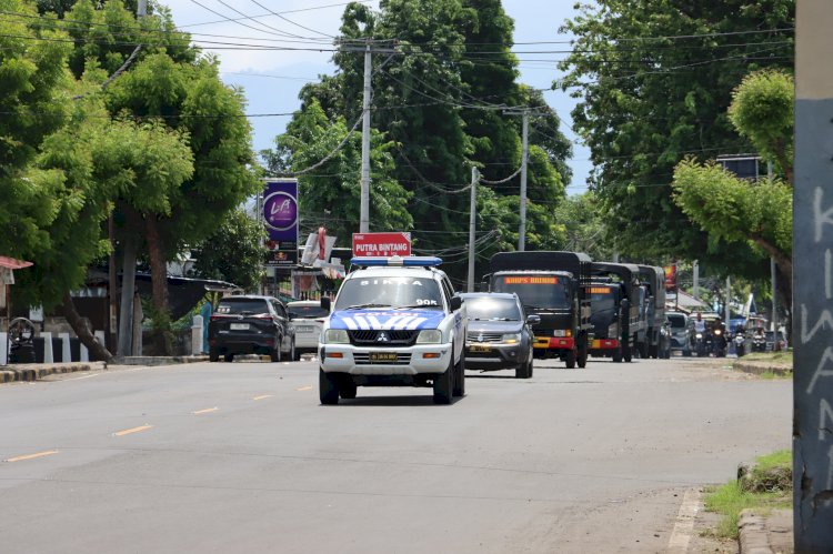 Patroli Gabungan TNI-Polri Ciptakan Kondisi Kamtibmas Aman pada Hari H Pemilu 2024 di Maumere