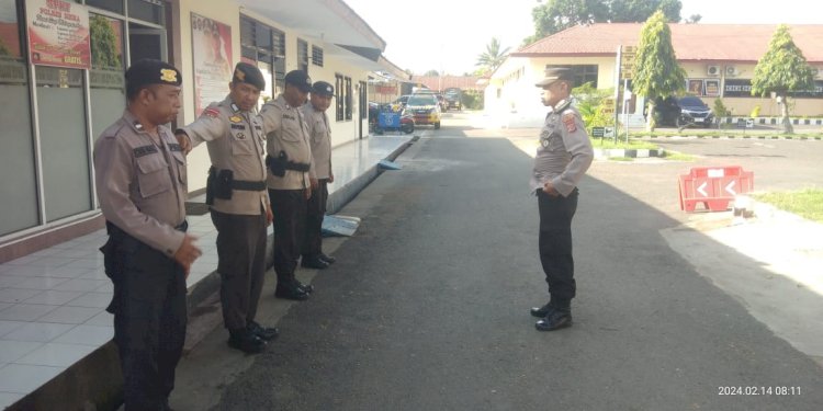 Apel Pengecekan dan Pemeriksaan Rutin Dijalankan oleh Regu II Piket SPKT Polres Sikka