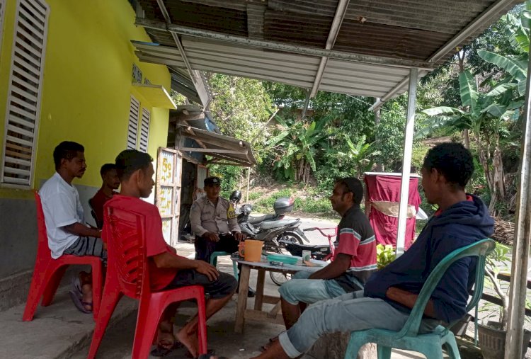 Kunjungi Rumah Warga Cara Bhabinkamtibmas Jalin Silaturahmi