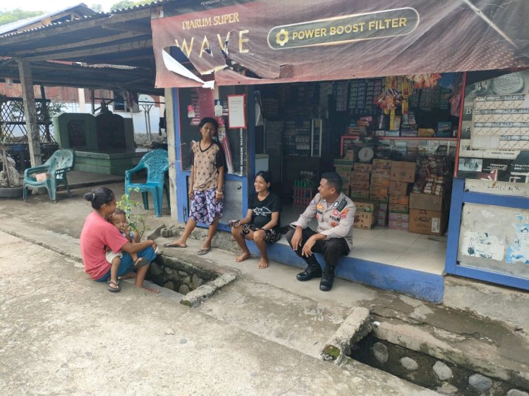 Sambang Warga, Bhabinkamtibmas Polsek Paga Berikan Himbauan Kamtibmas