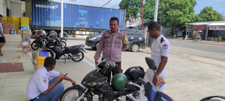 Patroli Rutin Polsek Kewapante Polres Sikka Meningkatkan Ketertiban dan Kondusifitas Situasi Kamtibmas