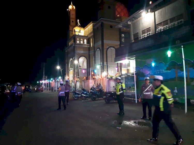 Pengamanan Ibadah Sholat Tarawih, Wujud Komitmen Polres Sikka Jaga Kamtibmas Saat Bulan Puasa