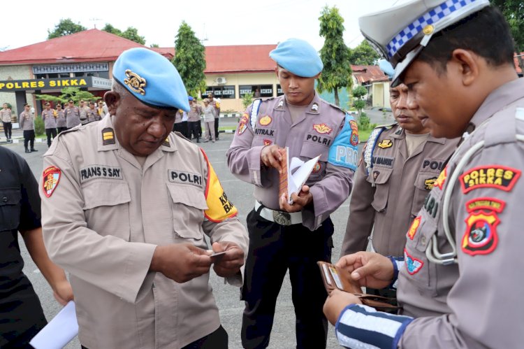 Propam Polres Sikka Cek Sikap Tampang Dan Kelengkapan Administrasi dan Anggota