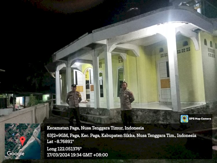 Piket Jaga SPKT 1 Polsek Paga, Polres Sikka, Gelar Patroli Sholat Tarawih