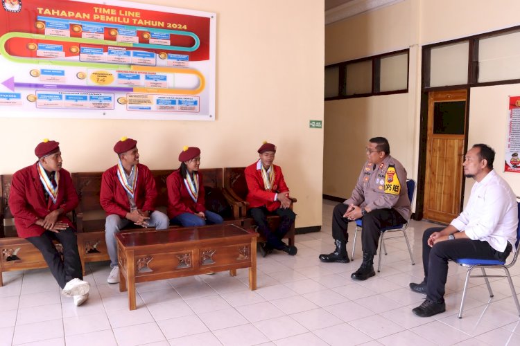 Silaturahmi PMKRI Cabang Sikka dan Kapolres Sikka: Wujud Kemitraan untuk Keamanan dan Kondusifitas