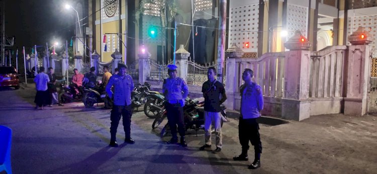 Sat Lantas Polres Sikka Rutin Lakukan Patroli dan Pengamanan Sholat Tarawih, Wujud Komitmen Polres Sikka Jaga Sitkamtibmas Yang Kondusif Selama Bulan Puasa