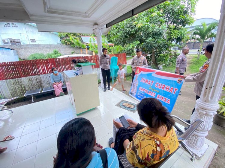 Sat Binmas Polres Sikka Berhasil Mempererat Hubungan Dengan Masyarakat Melalui Kegiatan Jumat Curhat