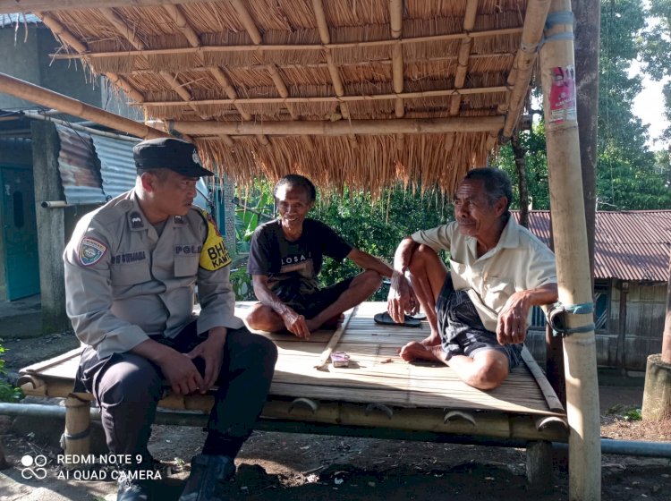 Bhabinkamtibmas sambang warga Desa Binaan, Sampaikan pesan Kamtibmas