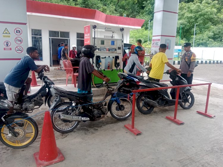 Cegah Kecurangan, Bripka Sudirman Patroli Sambang SPBU Pertamina Paga