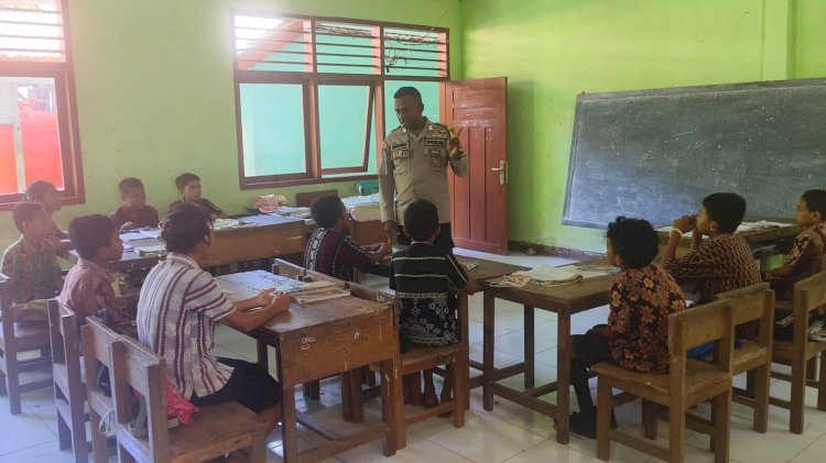 Bhabinkamtibmas Desa Du Melaksanakan Patroli dan Sambang di SDK 067 Du