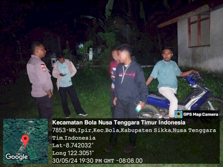 Patroli Rutin Polsek Bola Untuk Menciptakan Kamtibmas Yang Kondusif