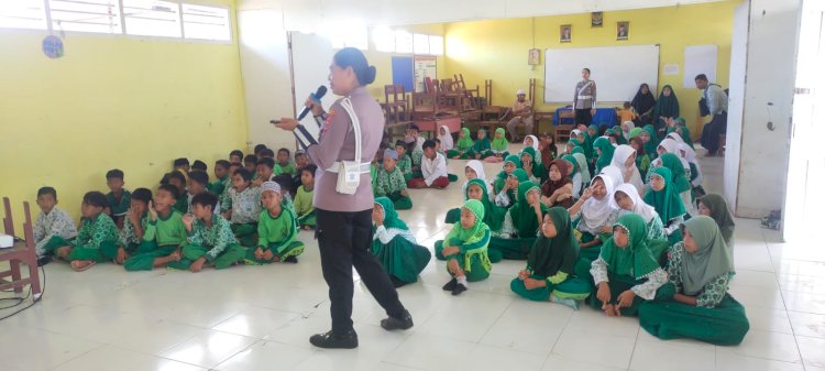 Unit Kamsel Sat Lantas Polres Sikka Laksanakan kegiatan